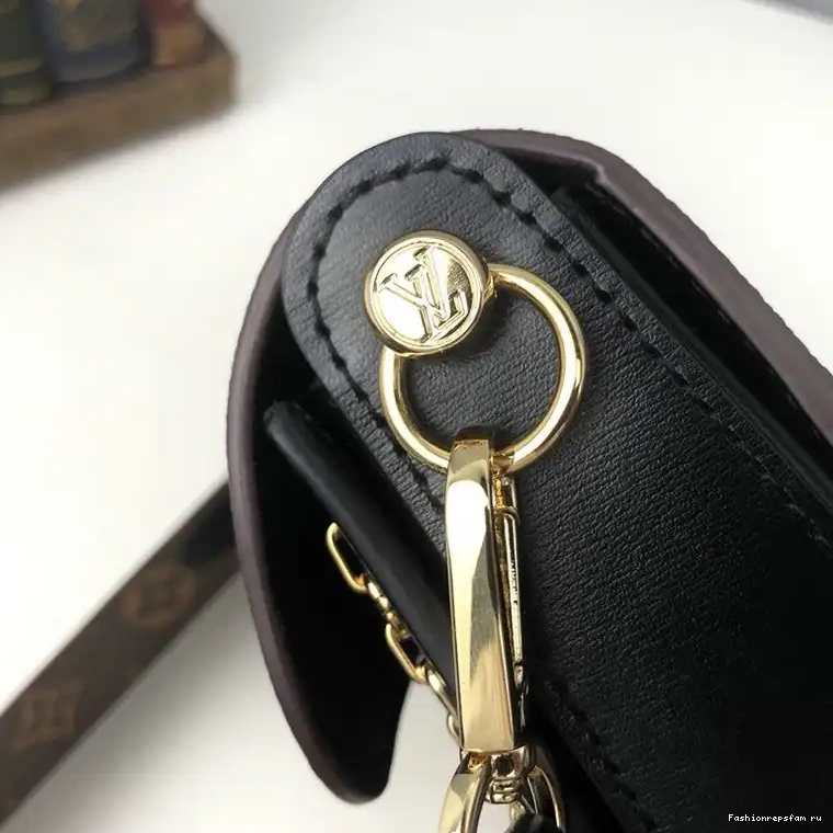 Fashionreps Bag 20DJ11101 LV 0529